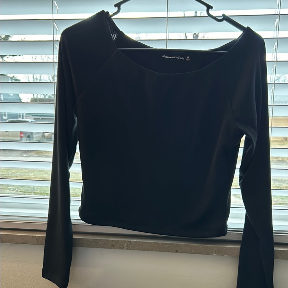 Abercrombie & Fitch Black Crop Long Sleeve Blouse